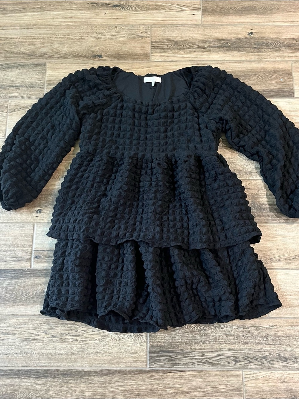 Simple Southern Black Textured Tiered Dress EUC